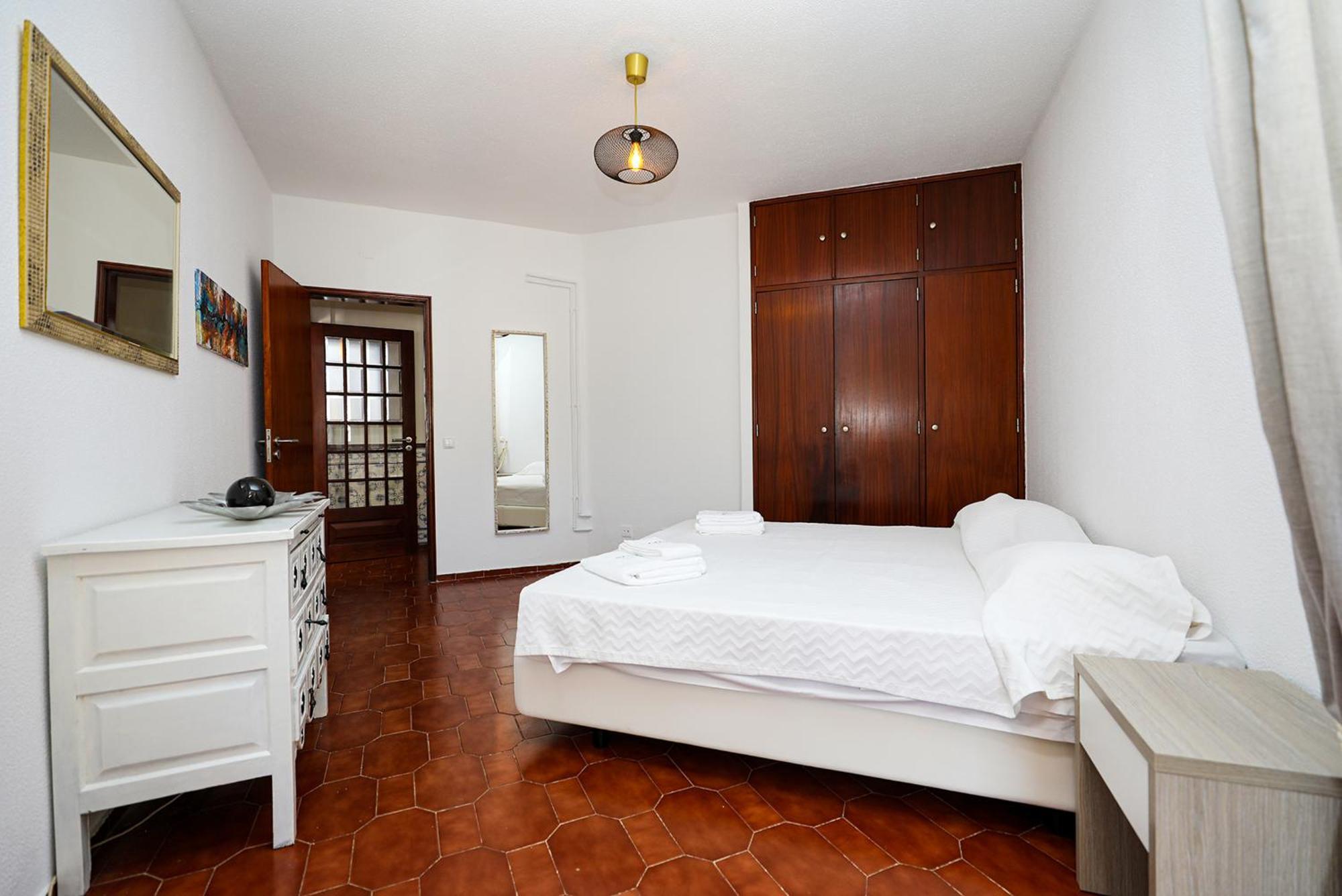 A16 - Colas Place In Appartement *